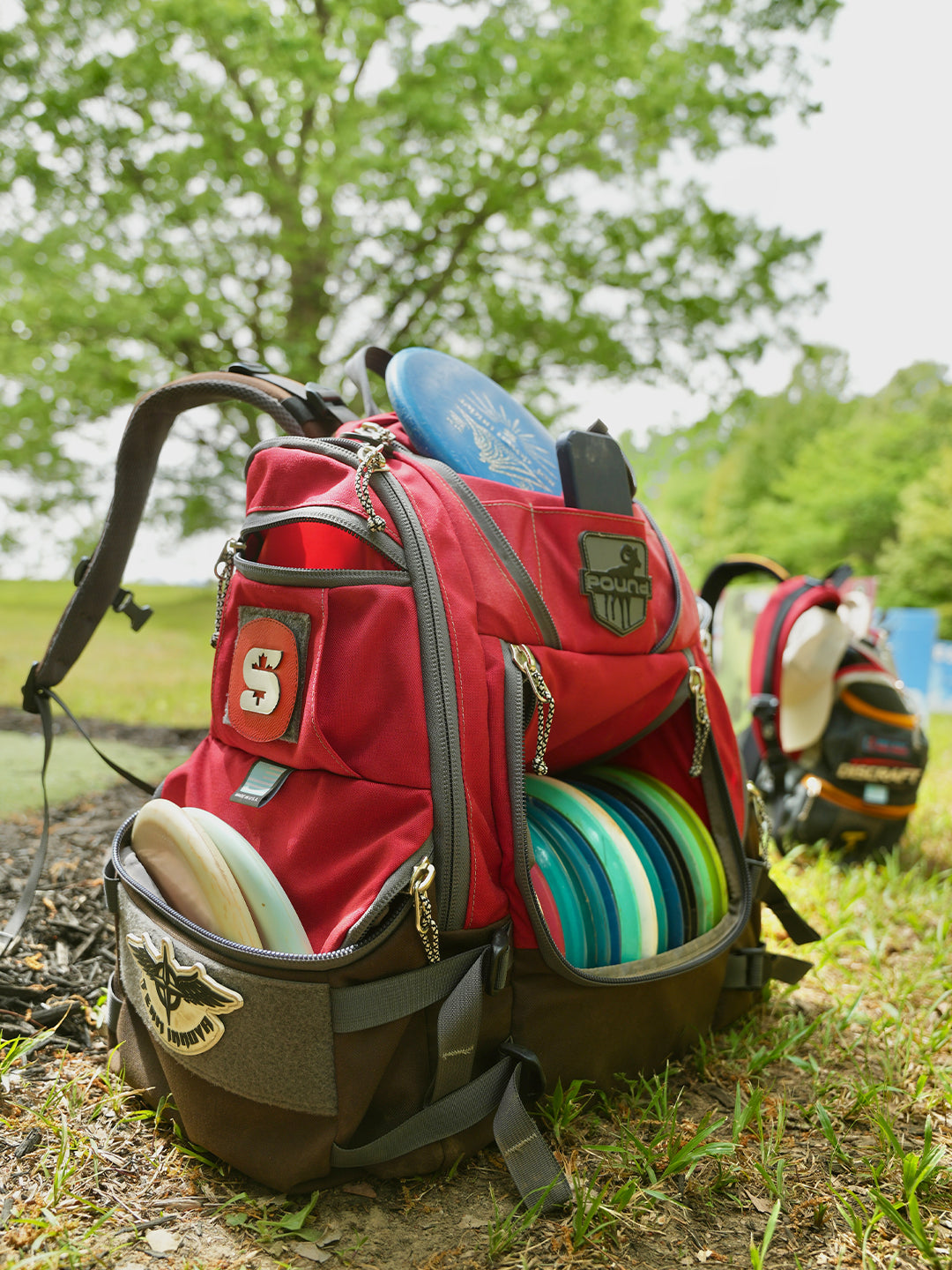 Top 6 Things to Consider when Buying a Disc Golf Bag