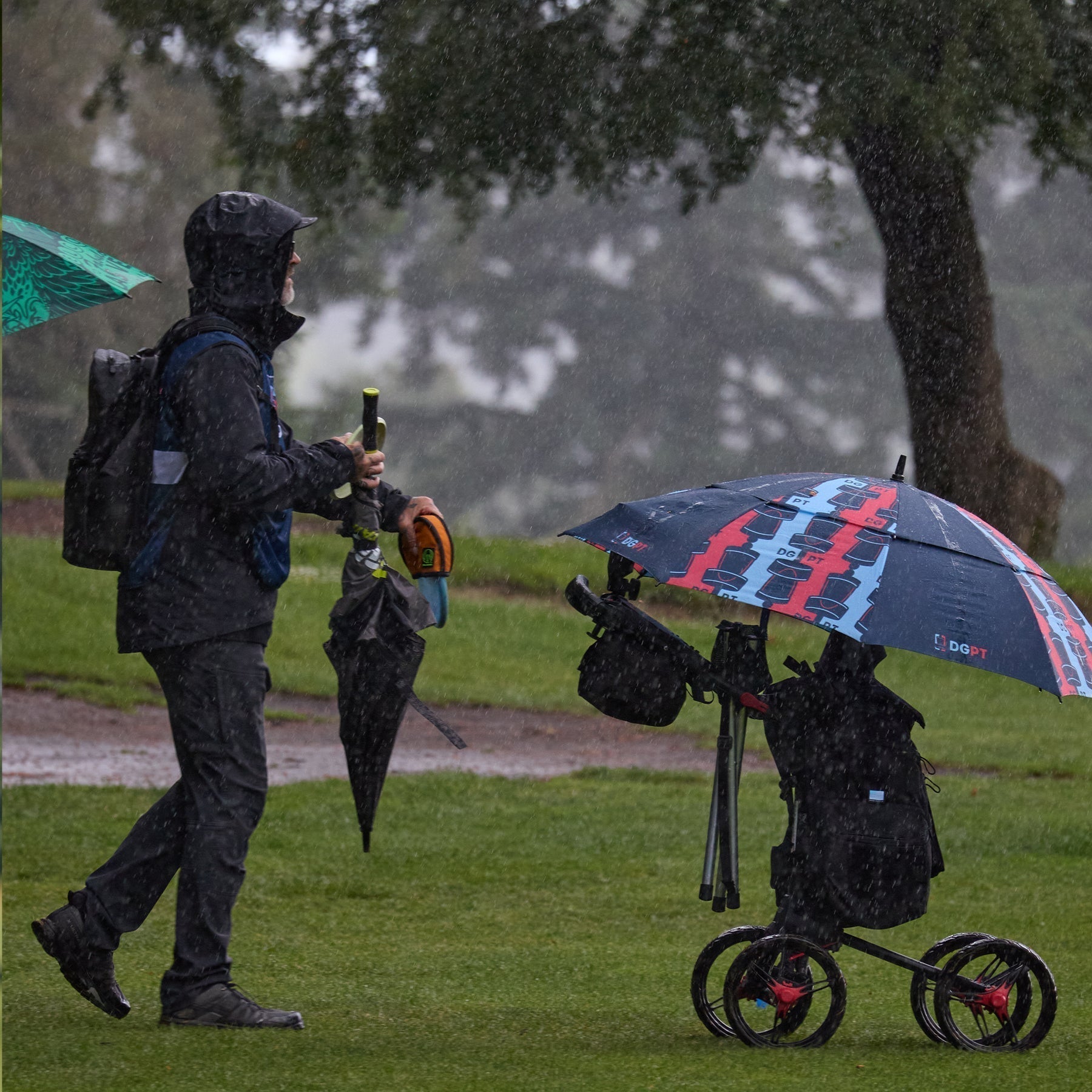 Pound’s Guide to the Best Disc Golf Bag Accessories